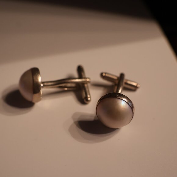 Sterling Silver and Mabe Pearl Cufflinks – Guy or Gal! - Picture 3 of 6
